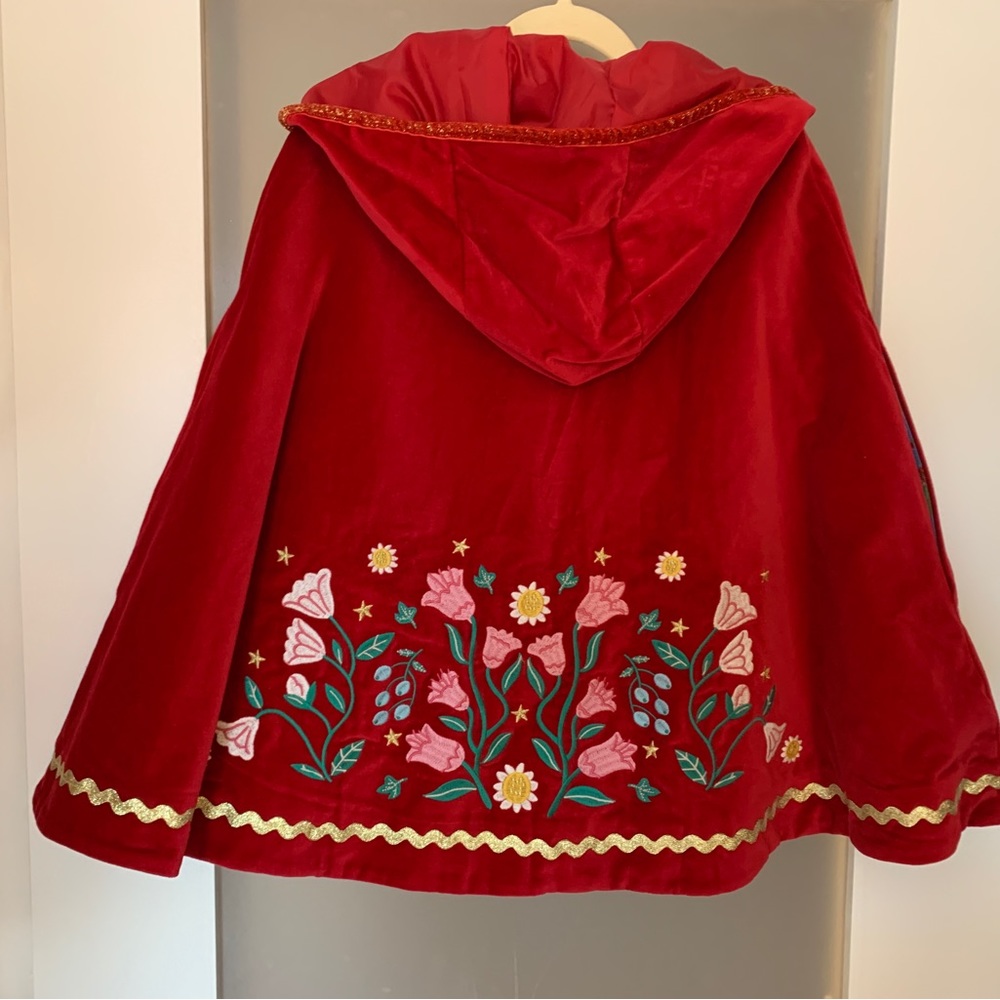 Mini Boden cape
